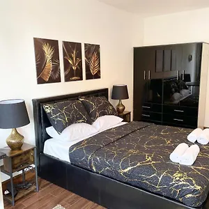  Apartment Bow United Kingdom