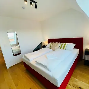 https://2-story-penthouse-with-designer-renovation-for-2-people.vienna-besthotels.com